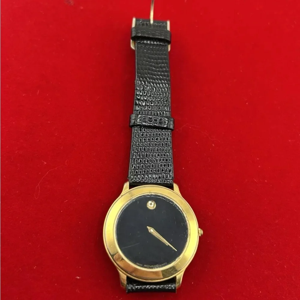 Movado Museum Classic Black Gold Tone Quartz Ladies Watch New Battery #152